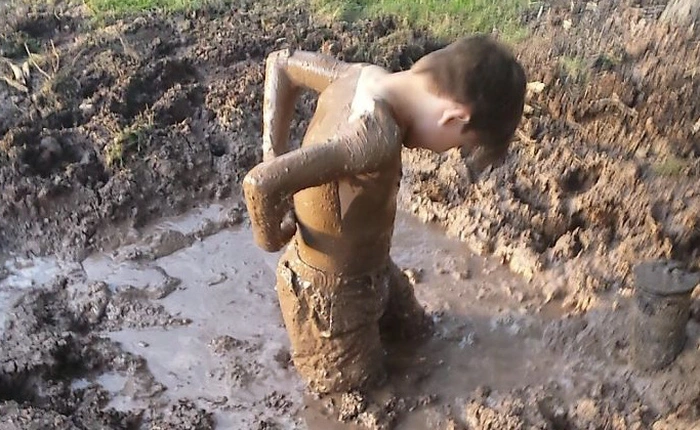 [Vui] Hỡi những ông bố trẻ, chớ dại mà để con nhỏ ở nhà một mình...