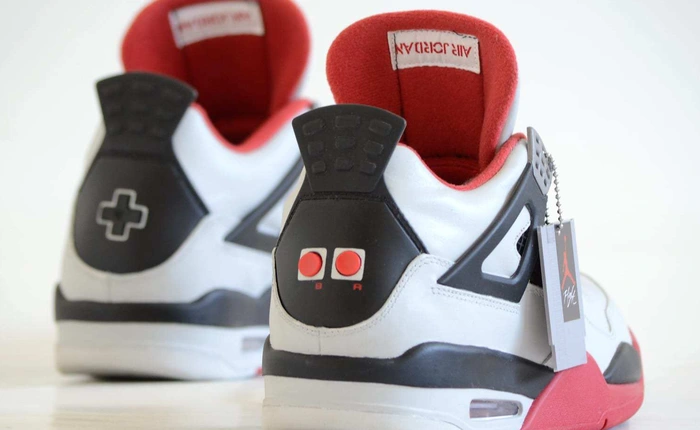 Chiêm ngưỡng phiên bản giày Air Jordan IV "độ" điện tử 4 nút