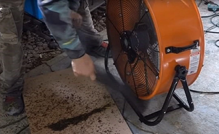 Anh chàng này vừa tìm ra cách diệt muỗi cực hữu hiệu để phòng tránh dịch sốt xuất huyết