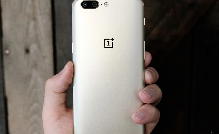 OnePlus trình làng OnePlus 5 Soft Gold, RAM 6 GB, chip Snapdragon 835, giá 10,8 triệu đồng, số lượng có hạn
