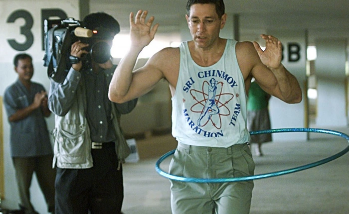 Cuộc đời đầy gan dạ của Ashrita Furman, người đàn ông đã phá hơn 600 Kỷ lục Thế giới Guinness