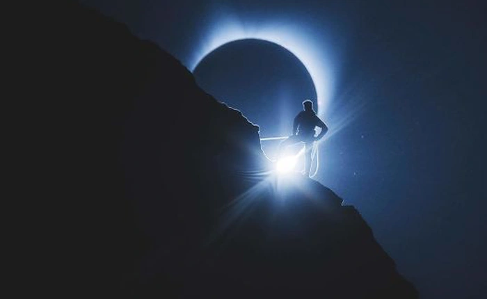 [Ảnh] 10 bức ảnh tuyệt vời ghi lại sự kiện nhật thực toàn phần hoàn hảo nhất 99 năm qua