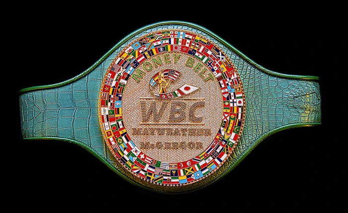 Cận cảnh đai vô địch nạm toàn đá quý dành cho người thắng cuộc trận đấu giữa Mayweather và McGregor