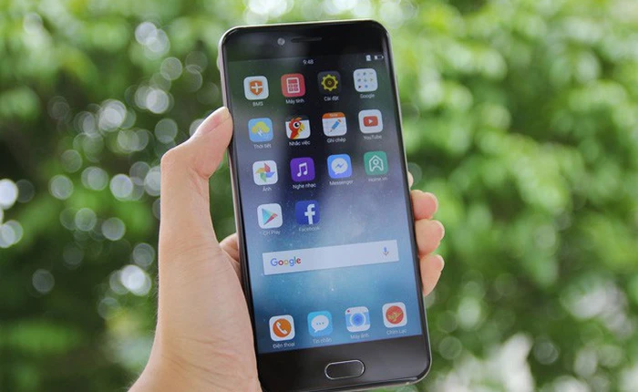 25 lần nhắc từ "Bphone 2017" trong một clip quảng cáo, BKAV khẳng định đây là smartphone đáng mua nhất hiện nay