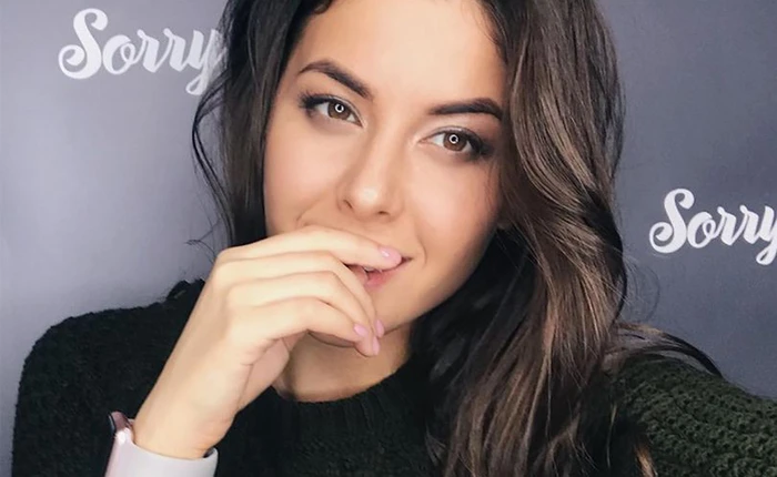 Một bức ảnh chụp đường phố trên Instagram đã tiết lộ vụ ngoại tình khiến đôi lứa chia tay