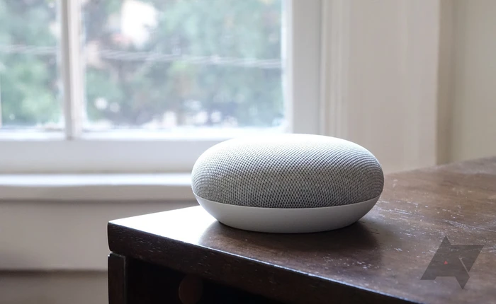 Một modder đã thêm jack âm thanh 3.5 lên chiếc loa Home Mini của Google