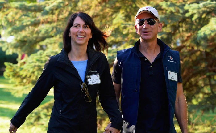 Những tỷ phú, doanh nhân thành công nhất thế giới như Bill Gates, Jeff Bezos giữ gìn hạnh phúc gia đình như thế nào?