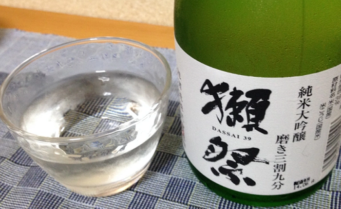 Quảng cáo ngược đời của công ty sake nổi tiếng nhất Nhật Bản: "Mua ít rượu thôi!"