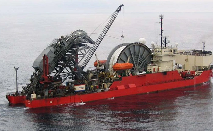 Giải ngố về sợi cáp quang - nhân vật chính "mùa mạng chậm"