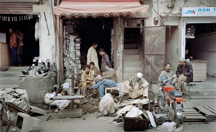 Ớn lạnh những "nghĩa địa" rác điện tử khổng lồ bậc nhất thế giới, nơi chôn vùi tuổi thanh xuân và sức khỏe của nhiều người