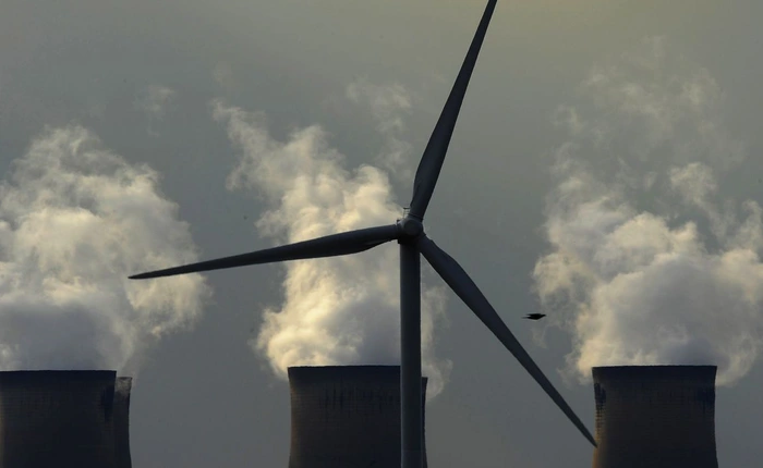 Một công ty năng lượng cực lớn bất ngờ bán sạch mảng kinh doanh dầu mỏ và khí đốt, đổi hoàn toàn sang năng lượng sạch, thay cả tên