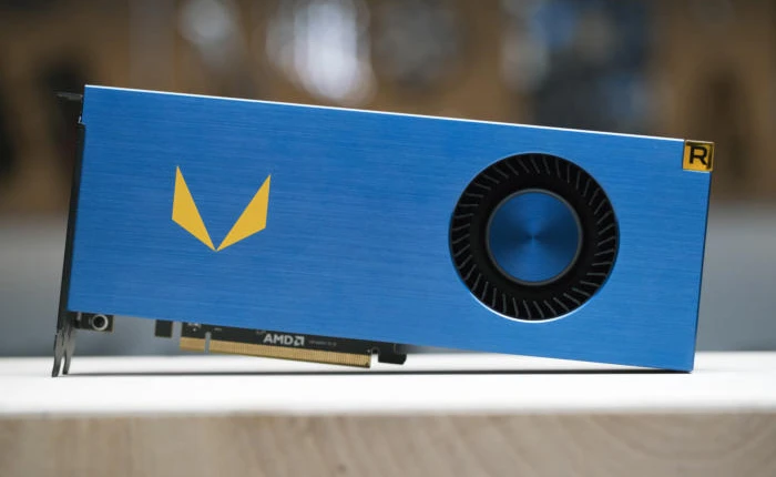 Những hình ảnh đầu tiên về chiếc card AMD Radeon Vega Frontier Edition: mạnh hơn Nvidia Titan Xp