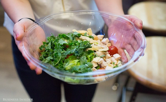Startup Mỹ trình làng robot có khả năng chế biến 1000 loại salad khác nhau