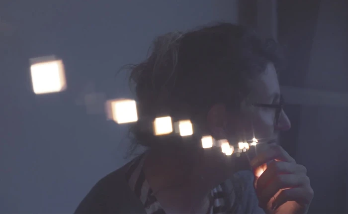 Có thể bạn chưa biết đến chiếc ống kính cho ra bokeh hình vuông vô cùng kì dị này