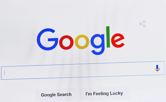 Google học tập Facebook và Instagram, thử nghiệm tính năng tự chạy video ngay trên kết quả tìm kiếm