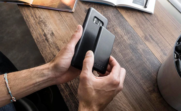 Vỏ điện thoại kiêm sạc không dây đến từ Mophie