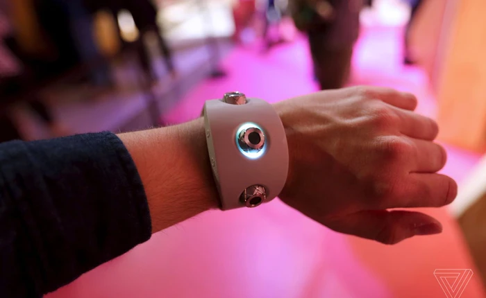 Chiếc vòng đặc biệt của Sony có khả năng đọc chuyển động, phát âm thanh