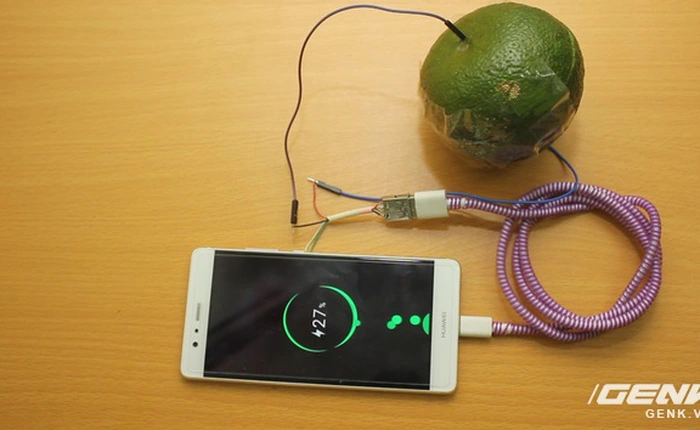 Hướng dẫn bạn đọc chế sạc pin dự phòng từ một quả cam, sạc được tới gần 40% pin cho iPhone