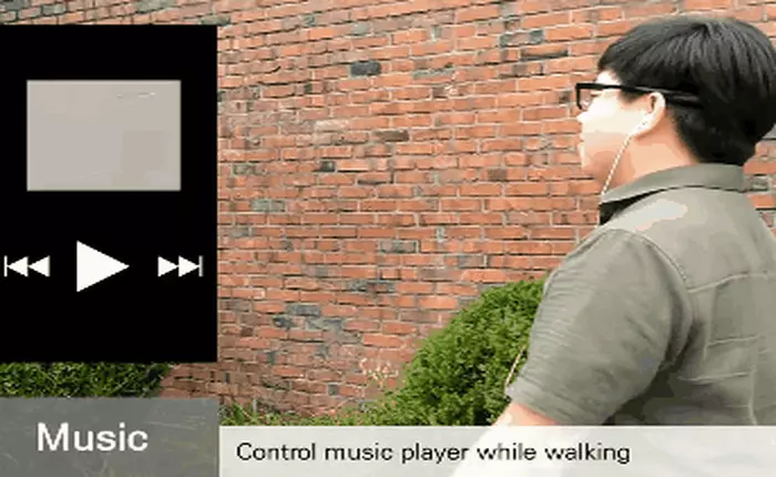 Đây chắc chắn là cách tua nhạc kỳ cục nhất mà bạn có thể tưởng tượng ra