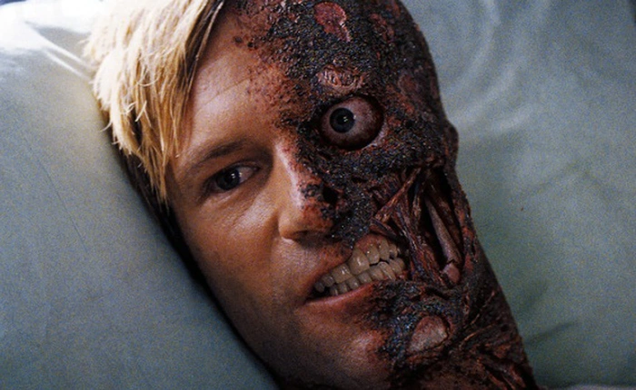 Tại sao nhiệt độ cơ thể ta là 37 độ C, nhưng ta vẫn thấy nóng khi nhiệt độ ngoài trời cũng là 37 độ C?