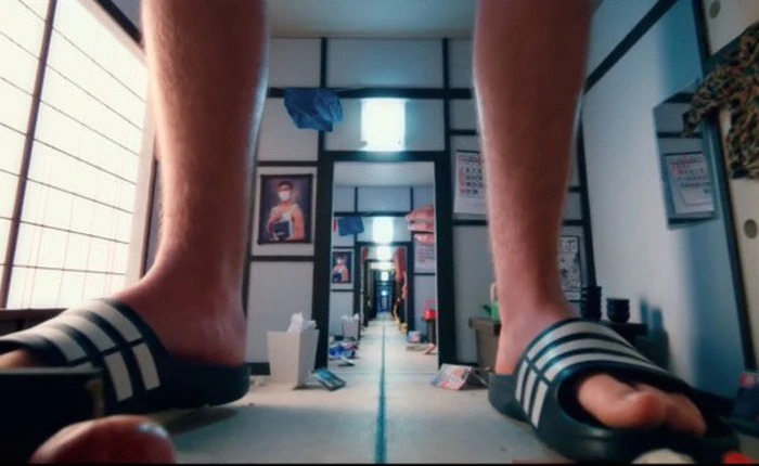 MV ca nhạc đặc biệt này khiến mọi thứ dường như nhỏ bé lại