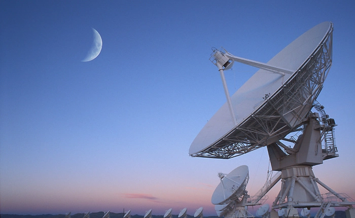 Cuối cùng các nhà khoa học cũng đã tìm được nơi phát ra những sóng radio cực mạnh từ ngoài vũ trụ