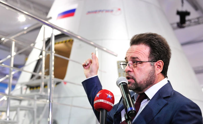 Ông trùm vũ trụ nước Nga gọi kế hoạch của Elon Musk là hão huyền, tuyên bố người Nga sẽ về đích trước SpaceX