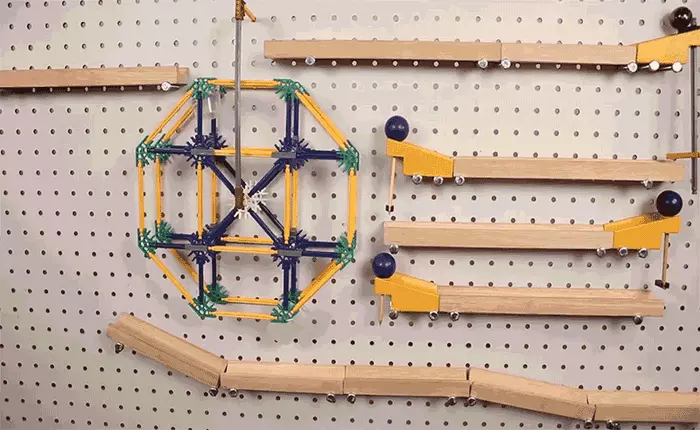 Đừng tiếc 2 phút cuộc đời mà bỏ qua đoạn video về hệ thống dây chuyền cuốn hút đến không thể chớp mắt này