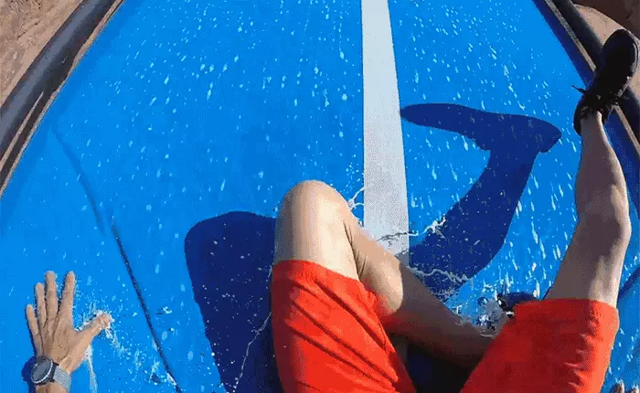 Đường cầu trượt này không dành cho những trái tim yếu đuối