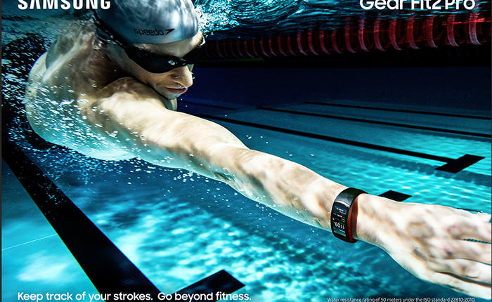 Samsung chính thức ra mắt Gear Fit 2 Pro: hai lựa chọn dây đeo mới, chống nước được ở độ sâu 50 mét, đem đi bơi thoải mái