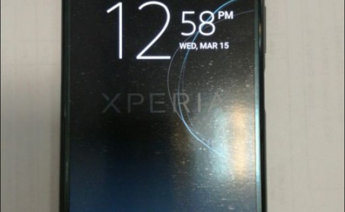 Sony Xperia XZ Premium lộ diện phiên bản thử nghiệm "bằng xương bằng thịt" tại một cửa hàng cầm đồ ở Romania