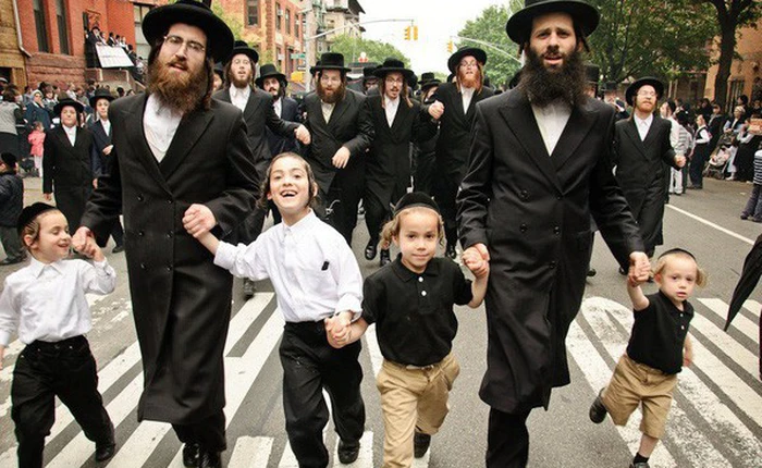 Không phải IQ, yếu tố chiếm một nửa thành công của người Do Thái chính là tài ăn nói. Hãy xem cha mẹ Do Thái dạy con thế nào?