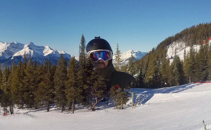 Trí thông minh nhân tạo của Google Photos vừa tạo nên một bức ảnh kinh điển, chủ nhân nhìn vào cũng không biết nên khóc hay nên cười