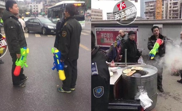 Trung Quốc: Quản lý đô thị được trang bị súng phun nước để dập tắt bếp than trái phép