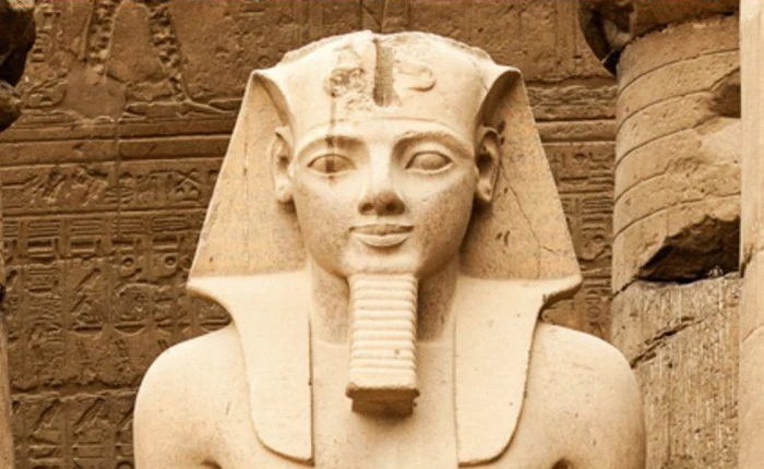 Chuyện lạ: Xác ướp Pharaoh vẫn phải xin hộ chiếu để bay sang Pháp