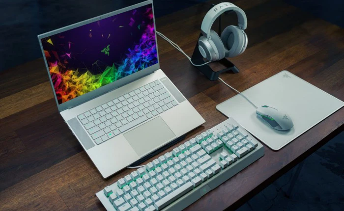 Razer ra mắt laptop chơi game 15.6 inch mới giá mềm hơn, có thêm phiên bản hạn chế màu trắng thủy ngân