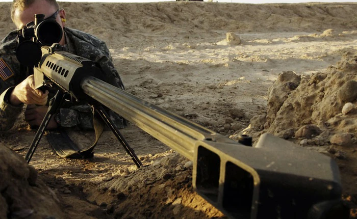 Chuyện thật: đang bắn nhau thì súng hỏng, phải gọi dịch vụ chăm sóc khách hàng để sửa ngay trên chiến trường