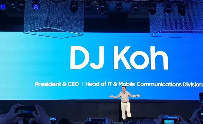 Sếp lớn Samsung khẳng định smartphone màn hình gập sẽ được hé lộ vào tháng tới, năm sau mới lên kệ