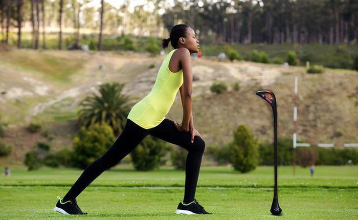 Kevdia: Cây gậy đi bộ tuyệt vời dành cho người già, thiết kế giống con lật đật nên chẳng bao giờ sợ bị ngã