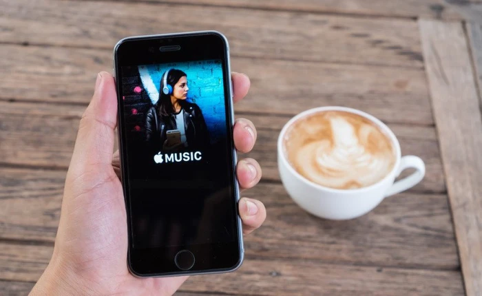 Với thương vụ này, Apple nắm trong tay bí quyết tìm ra Justin Bieber mới