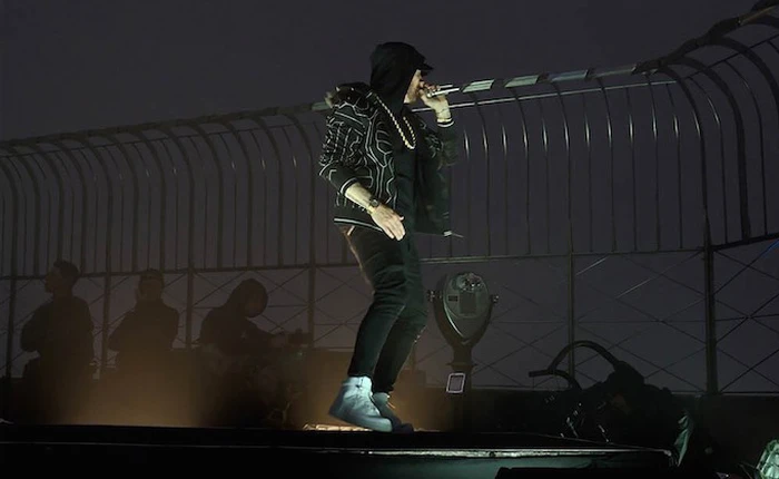 Mời bạn xem ca khúc Venom do "chúa tể làng rap" Eminem thực hiện, được quay gần hết bằng Google Pixel 3