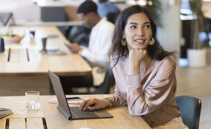 Spectre Folio: chiếc laptop với chất liệu da độc đáo và đầu tiên của HP