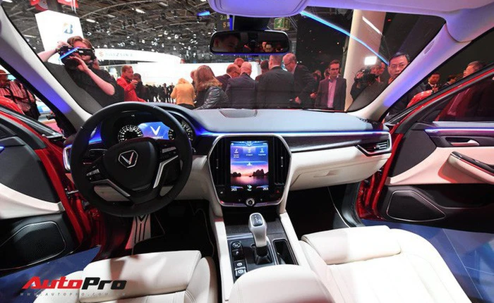 Cận cảnh nội thất SUV VinFast LUX SA2.0: Linh hồn Việt Nam lồng trong thiết kế châu Âu