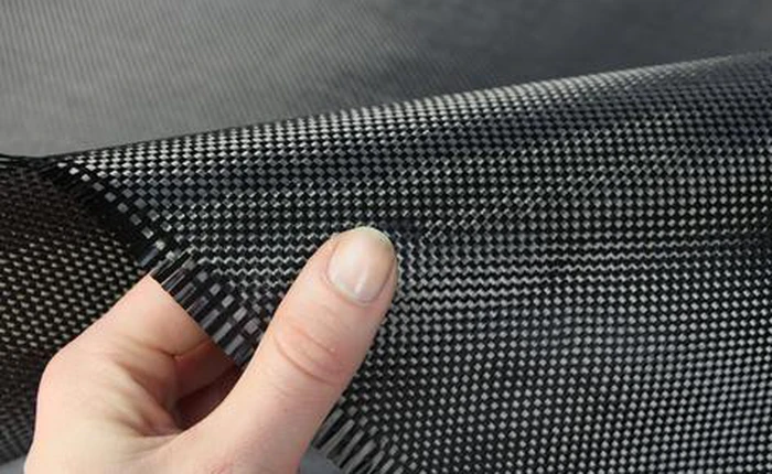 Sợi carbon có thể trữ năng lượng bên trong thân xe hơi