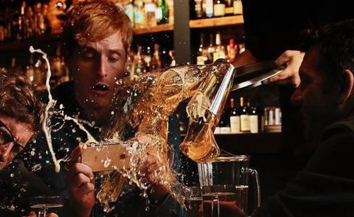 iPhone 2019: thiết kế không đổi, camera 3 ống kính, loại bỏ cổng kết nối Lightning