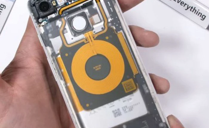 Đây là Google Pixel 3 được độ vỏ trong suốt cực kỳ thú vị