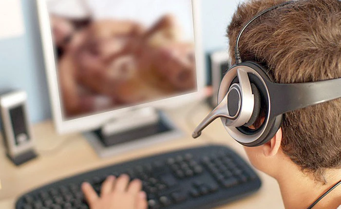 Xem phim khiêu dâm trong giờ, viên chức Mỹ khiến cho cả mạng lưới của chính phủ bị dính malware