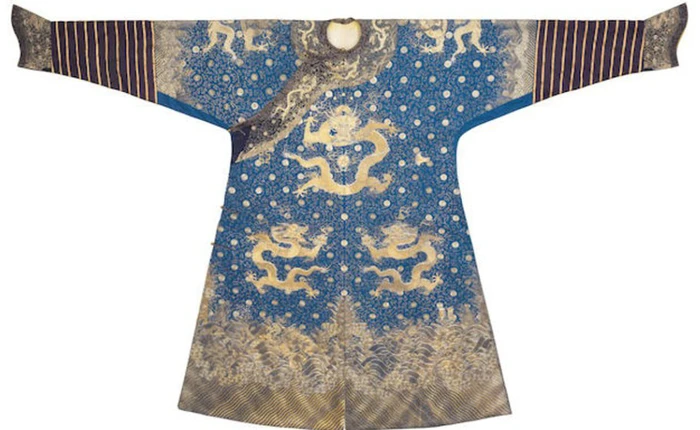 Long bào của Hoàng đế Càn Long sắp được bán đấu giá ở London, dự kiến đem về 4,4 tỷ đồng