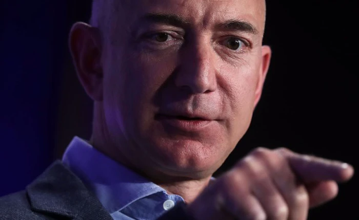 Theo người giàu nhất thế giới Jeff Bezos, chỉ cần hỏi 1 câu này để biết bạn có thông minh không