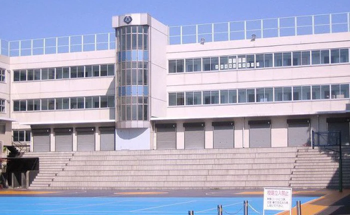 Ngôi trường chỉ dành cho con nhà siêu giàu hoặc giới siêu sao ở Nhật với loạt nội quy khắt khe không giống ai